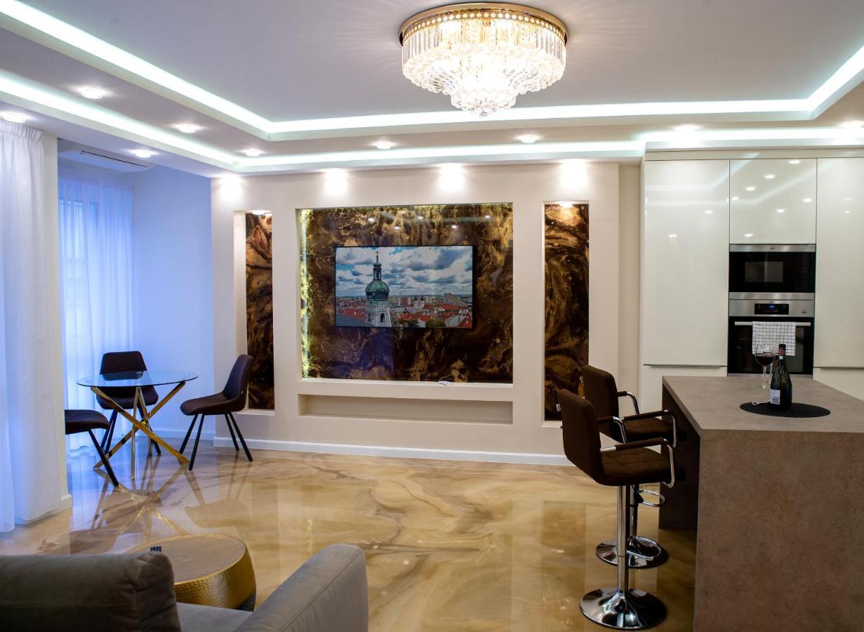 Dream Apartman 2 With Free Parking Gyor Ngoại thất bức ảnh